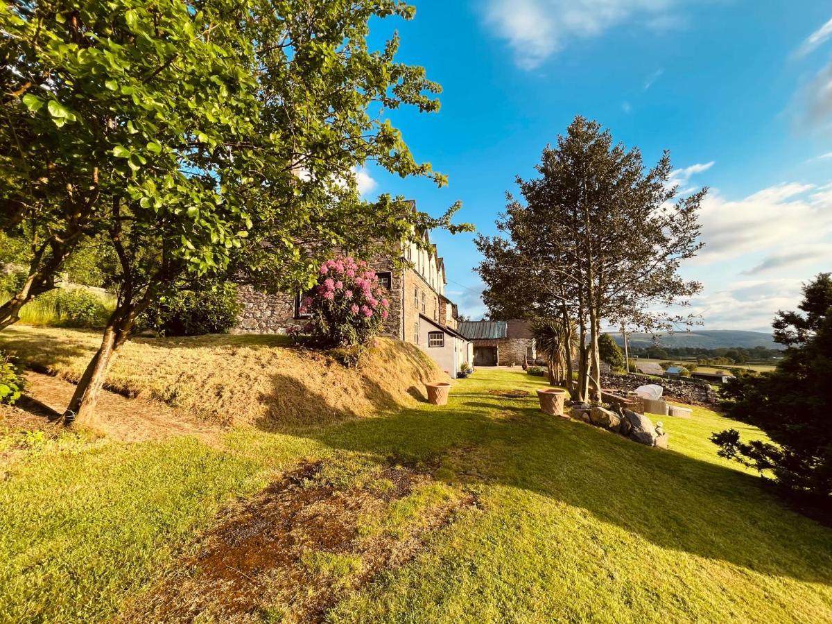 Bed and Breakfast Hares Hideaway At Coed Moelfa Corwen Exterior foto
