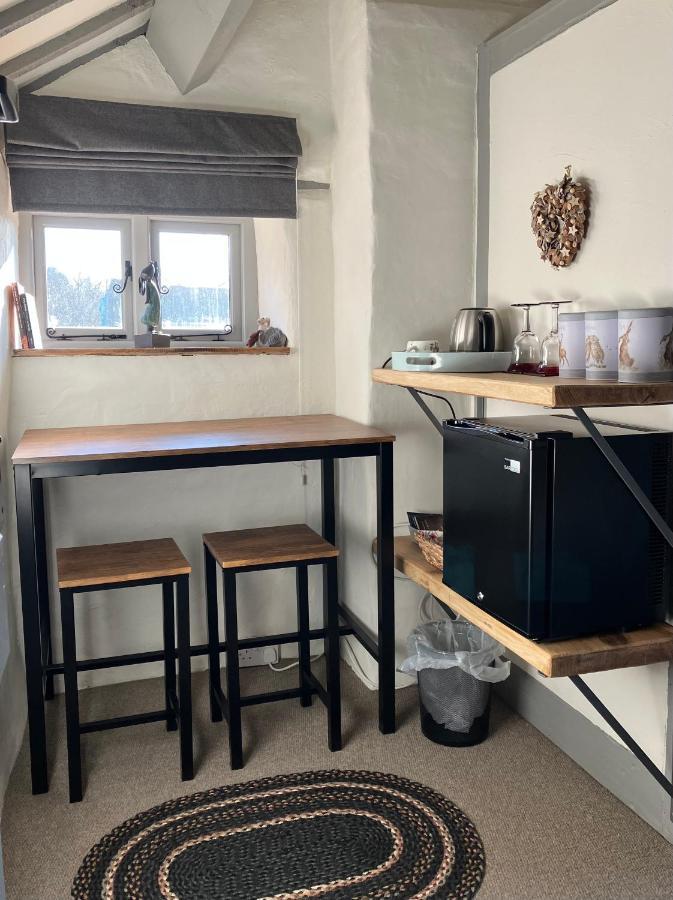 Bed and Breakfast Hares Hideaway At Coed Moelfa Corwen Exterior foto